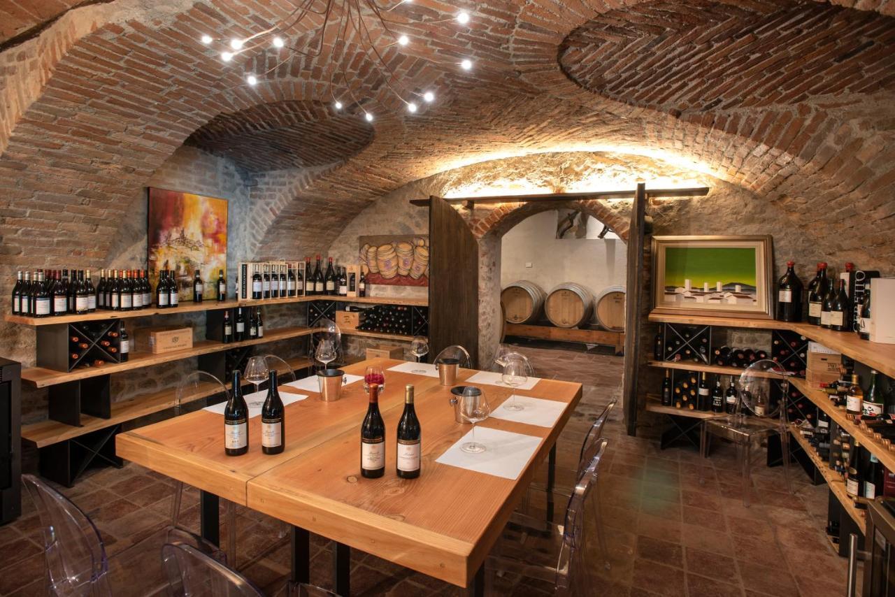 Cascina Meriame Сералунга д'Алба Екстериор снимка
